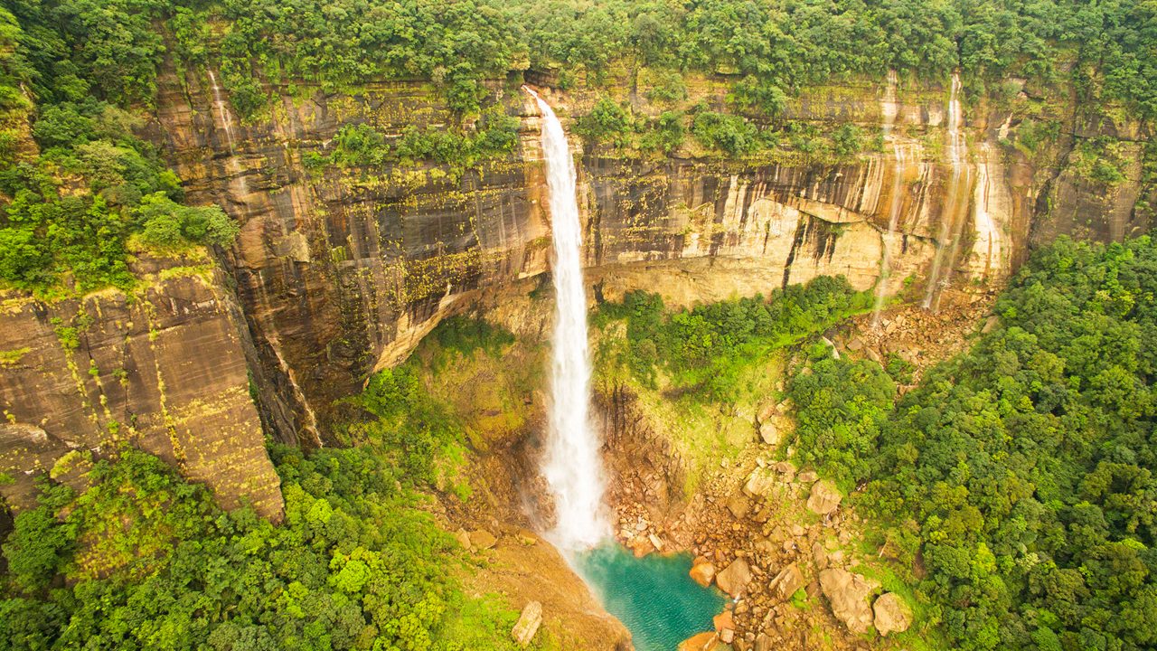 Nohkalikai Falls